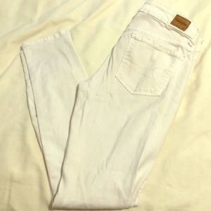 American eagle white stretch jeans